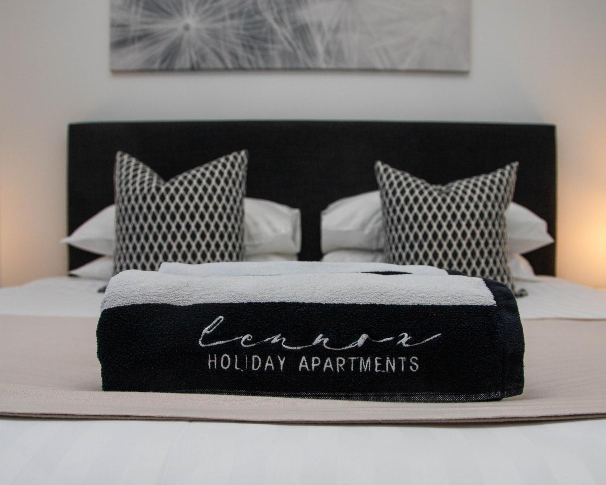 לנוקס הד Lennox Holiday Apartments מראה חיצוני תמונה