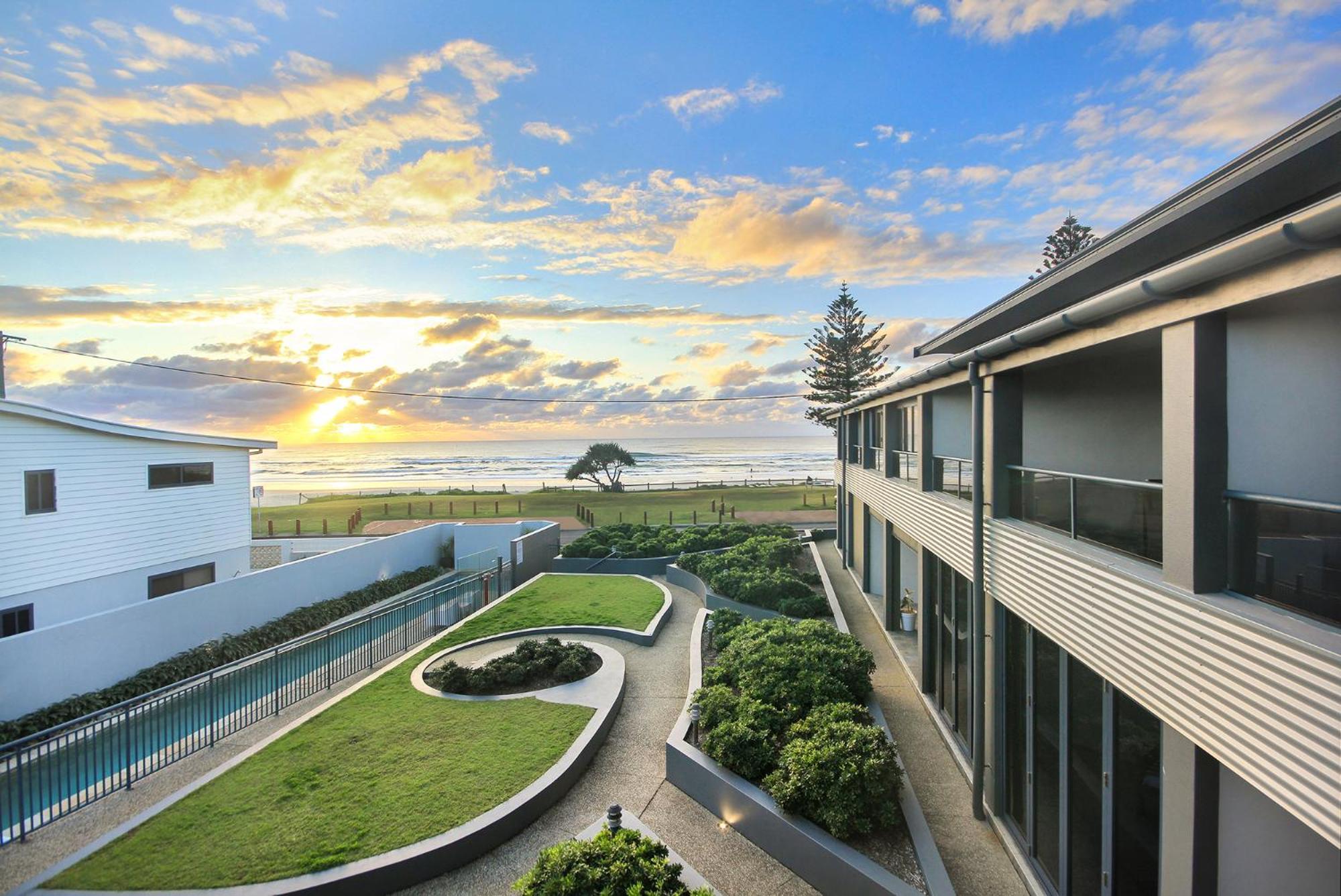 לנוקס הד Lennox Holiday Apartments מראה חיצוני תמונה