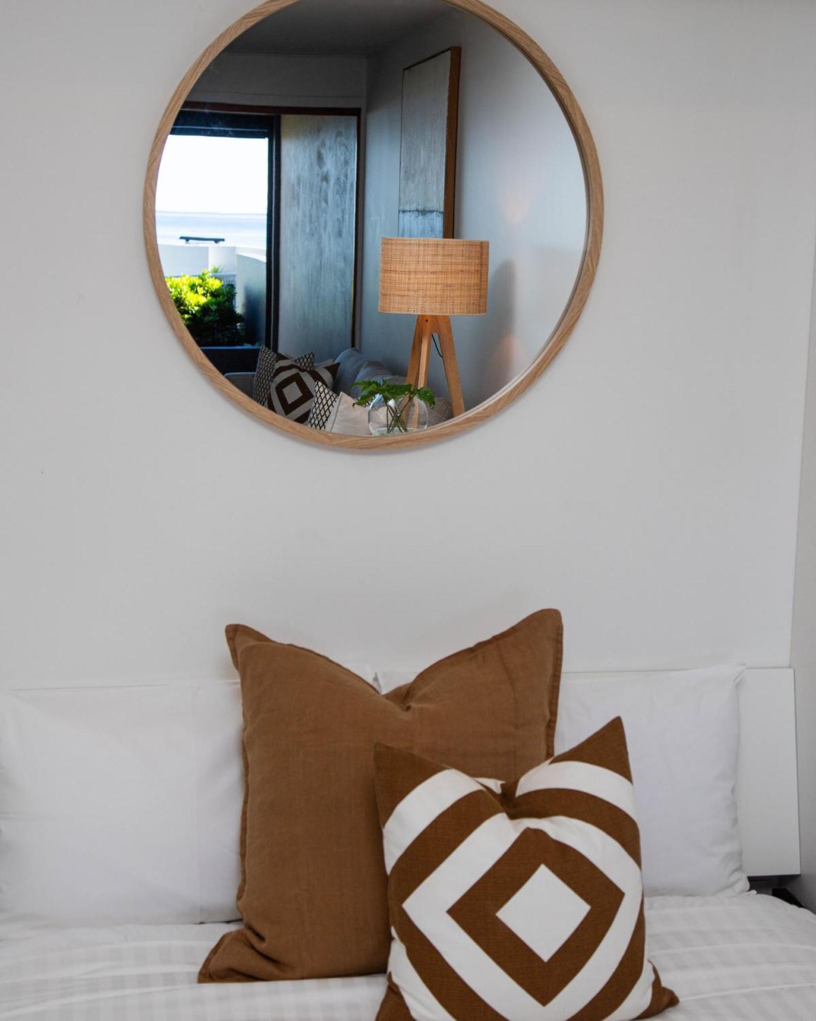 לנוקס הד Lennox Holiday Apartments מראה חיצוני תמונה
