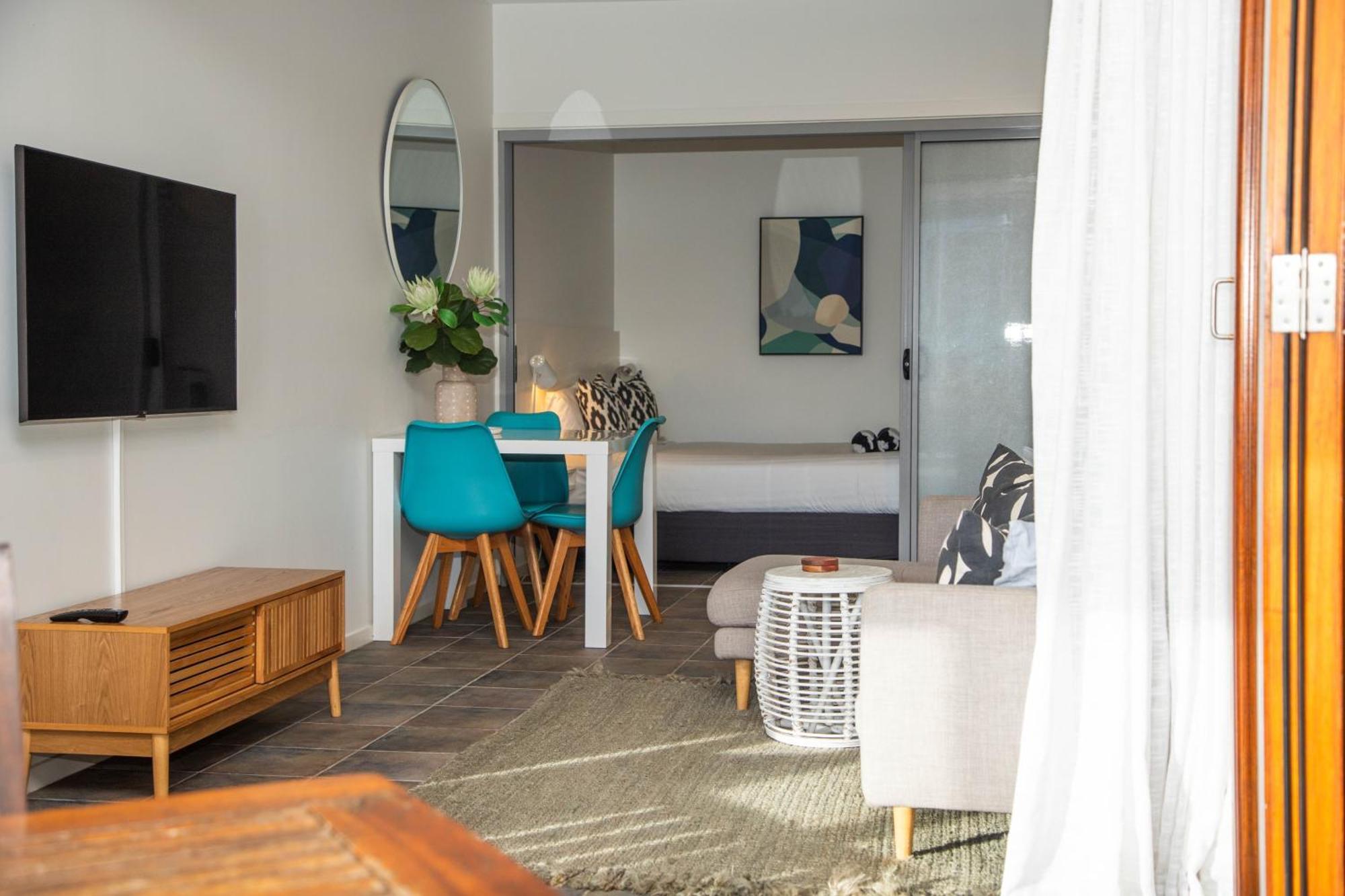 לנוקס הד Lennox Holiday Apartments מראה חיצוני תמונה